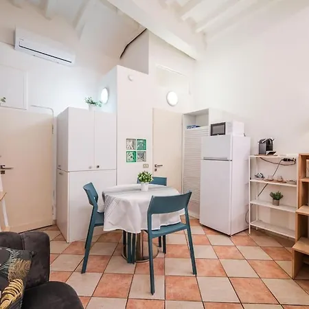 Pavarotti's In The Heart Of Apartmán